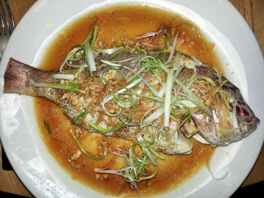 MissFoodFairy's husbands main Whole steamed Snapper at Bannisters
