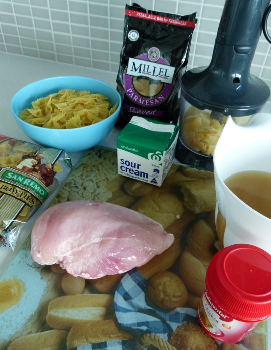 MissFoodFairy's One-pot pesto chicken pasta ingredients
