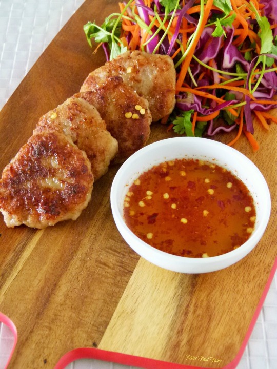 Asian chicken patties with Asian slaw | Asian recipe | @MissFoodFairy