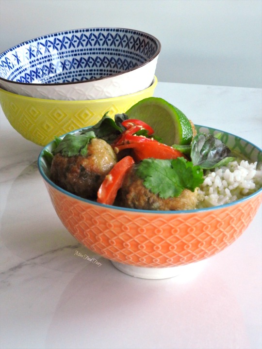 thai-meatball-green-curry-8-missfoodfairy