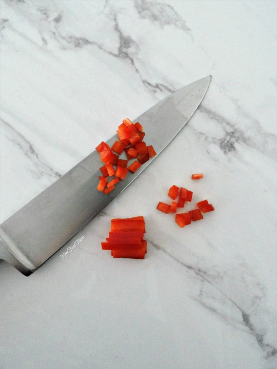 slicing-capsicum-8-missfoodfairy