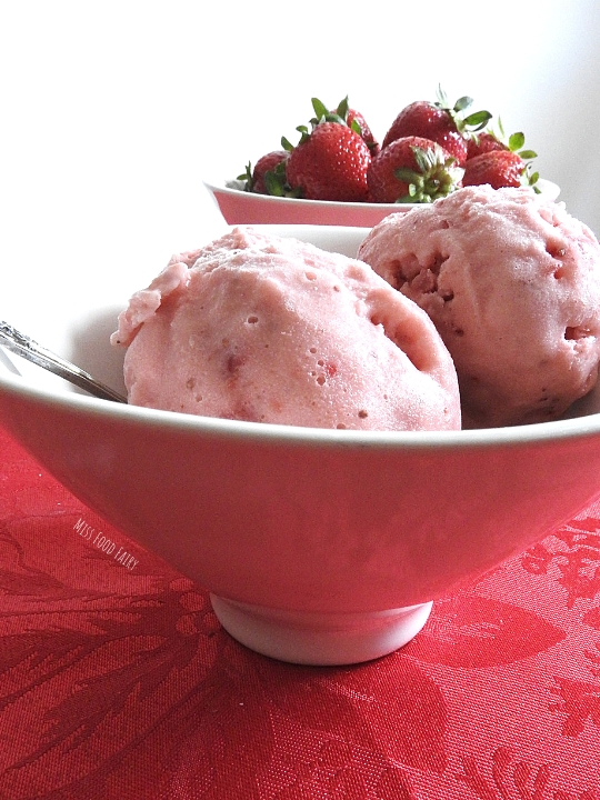 Dairy free strawberry coconut icecream | Miss Food Fairy
