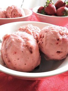 thumbnail Dairy free strawberry coconut icecream | Miss Food Fairy